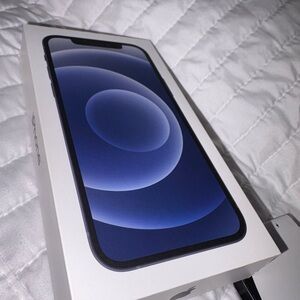 Apple iPhone 12 in Black 256GB